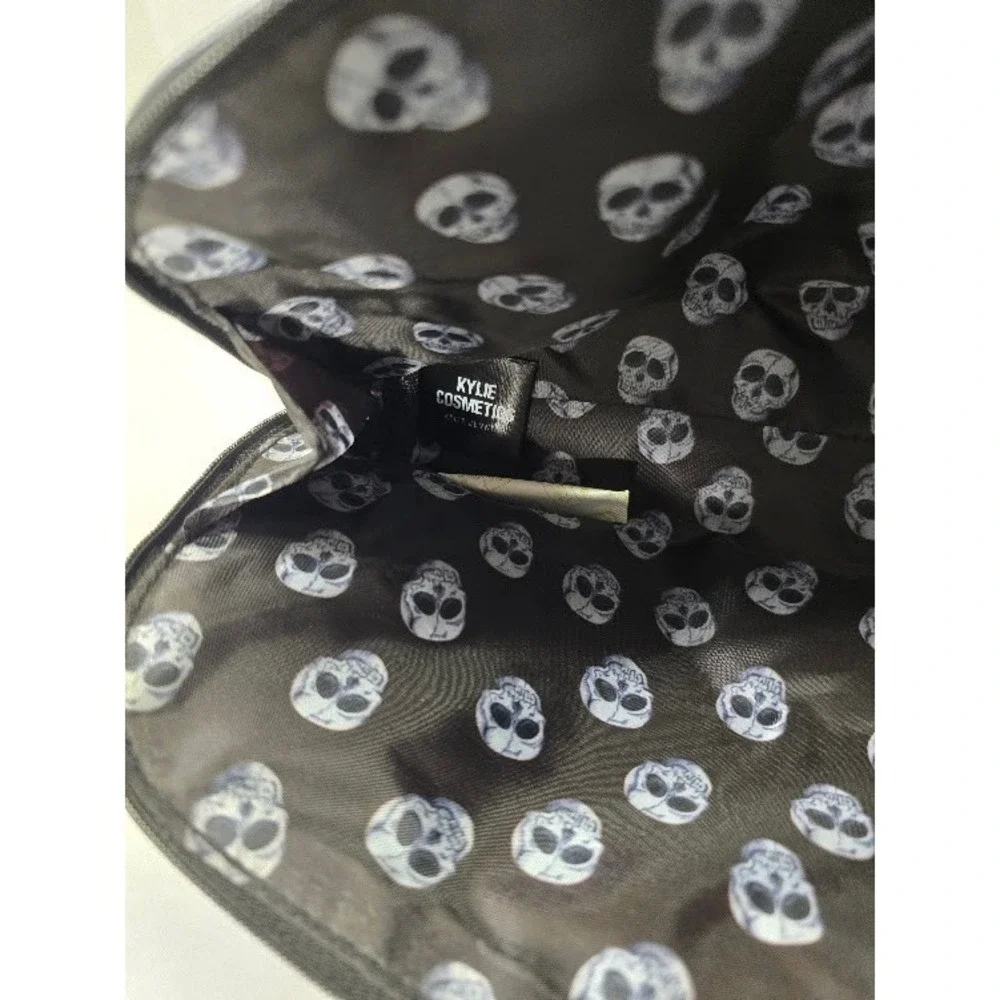 Kylie Cosmetics Makeup Bag Womens OS Black Excellent KNGKYLIE Skull Print Pouch